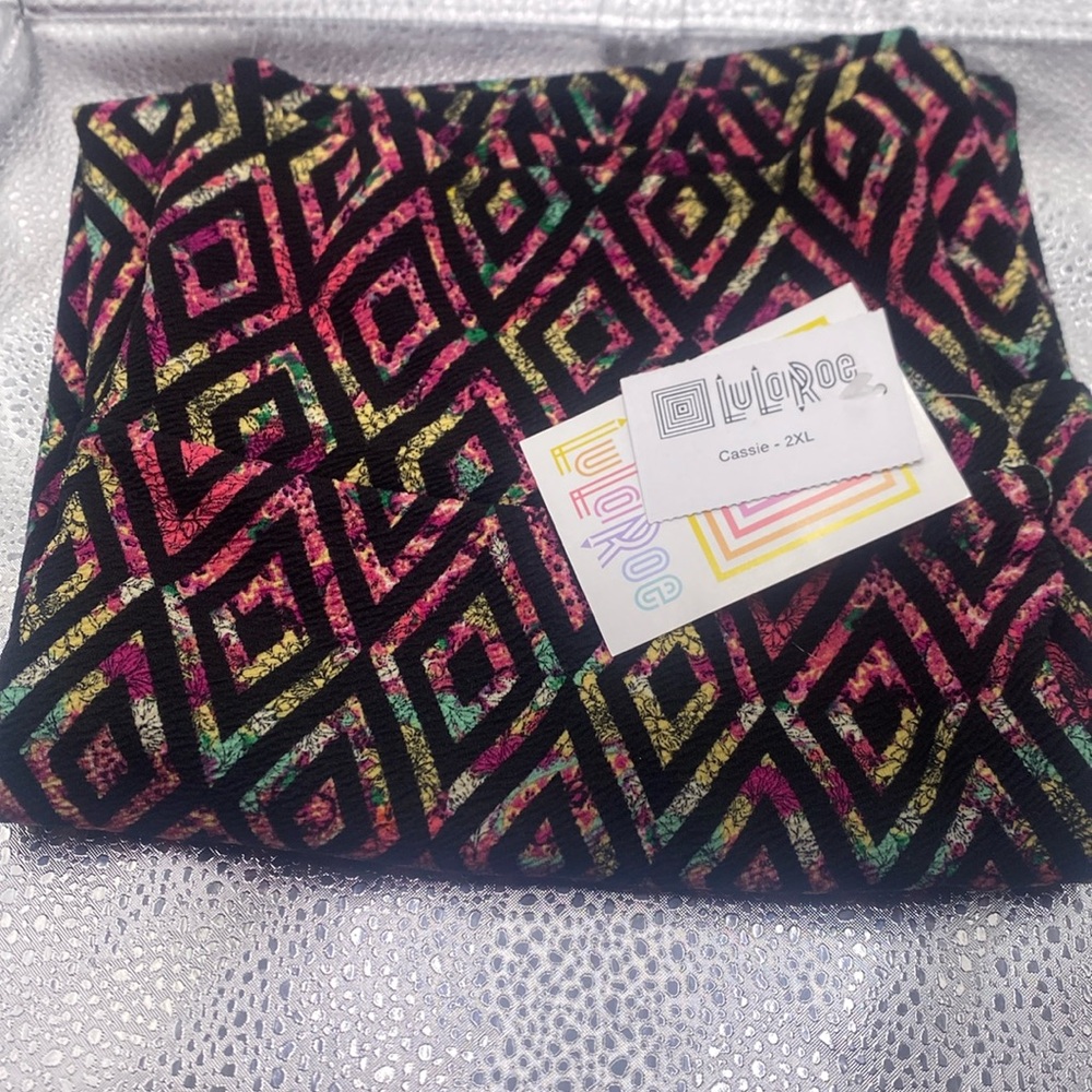NWT Lularoe Cassie 2xl